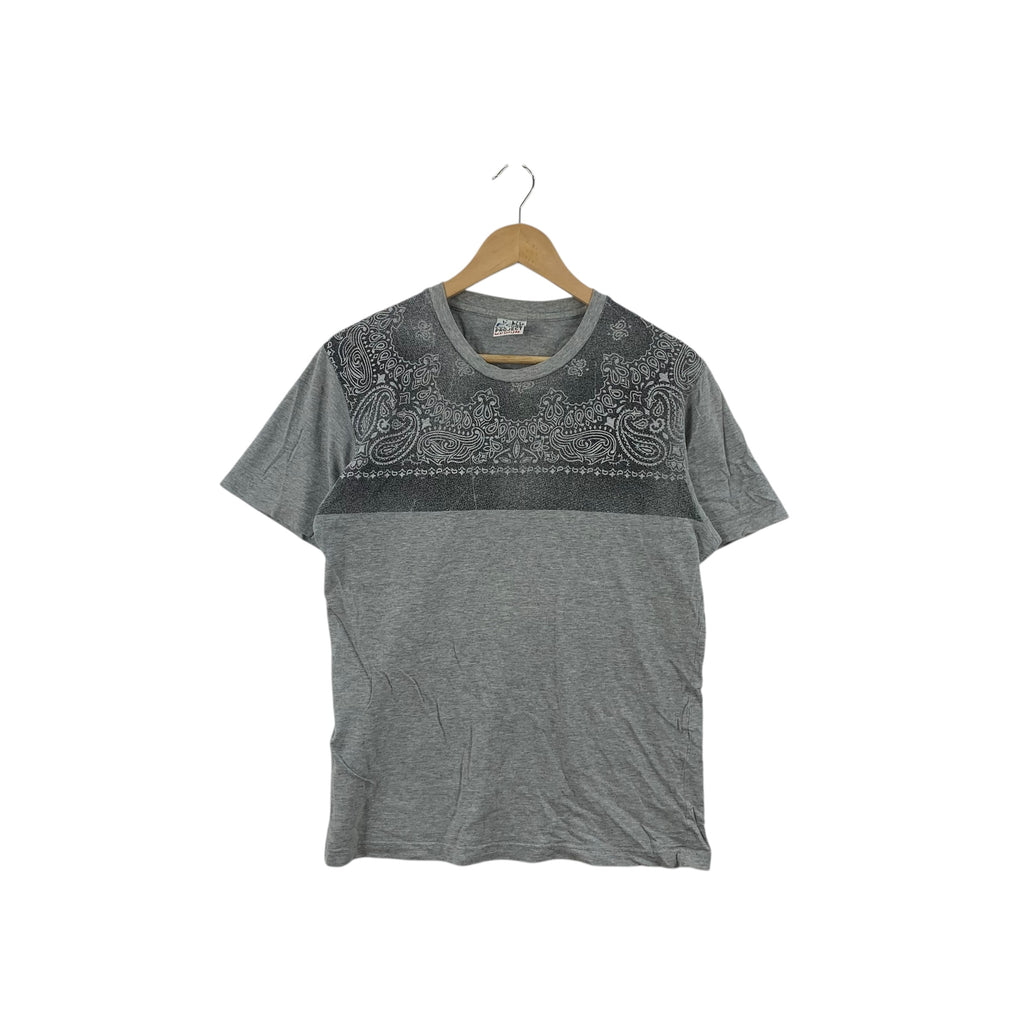 UNIQLO x Japanese Pop Culture Project Paisley Design Tee Shirt Top Limited Collection
