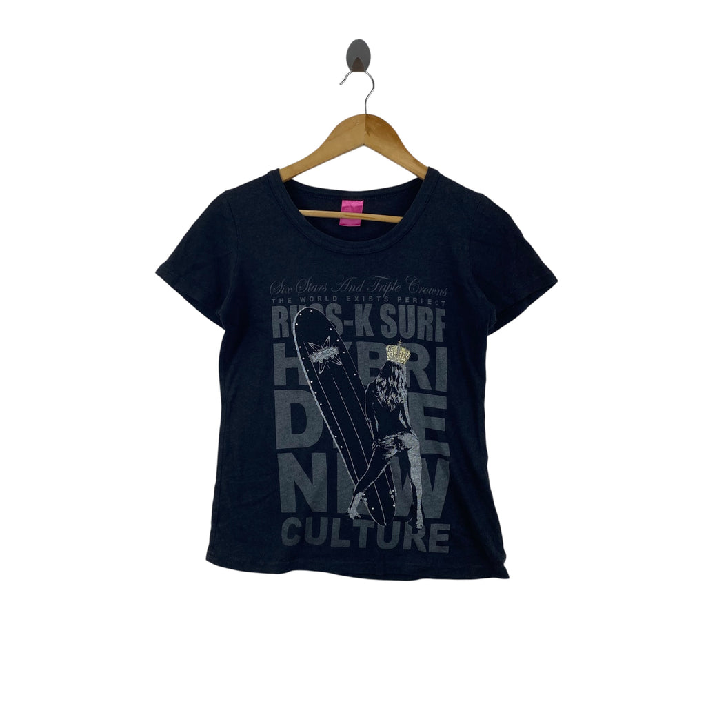 Vintage ROXY SURF Heritage Graphic T-Shirt Fitted Beach Surf Culture Y2K Casual Streetwear