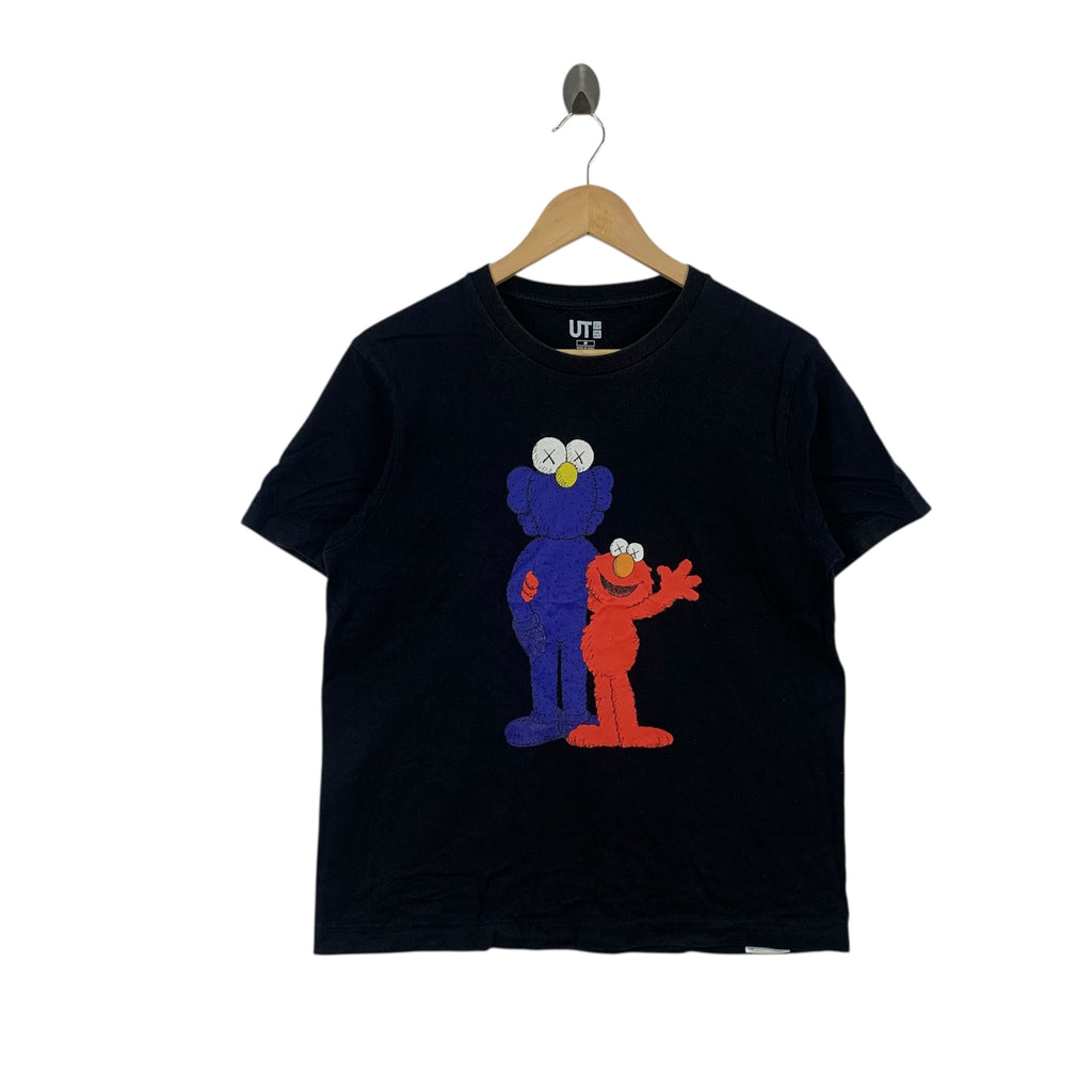 KAWS x UNIQLO Sesame Street Companion Collection Tee Shirt Top Pop Art Illustration