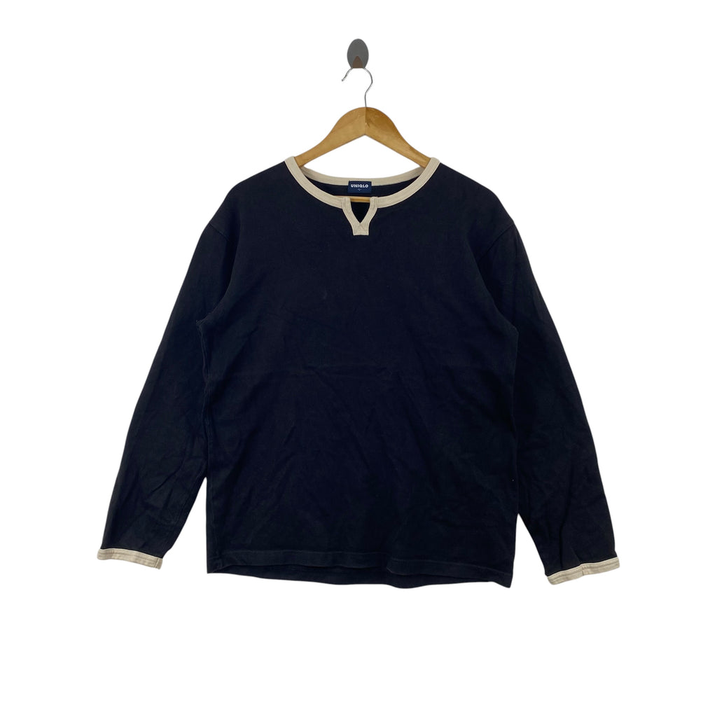 Vintage UNIQLO Long Sleeve Contrast Trim T-Shirt Neckline Casual Minimalist Top