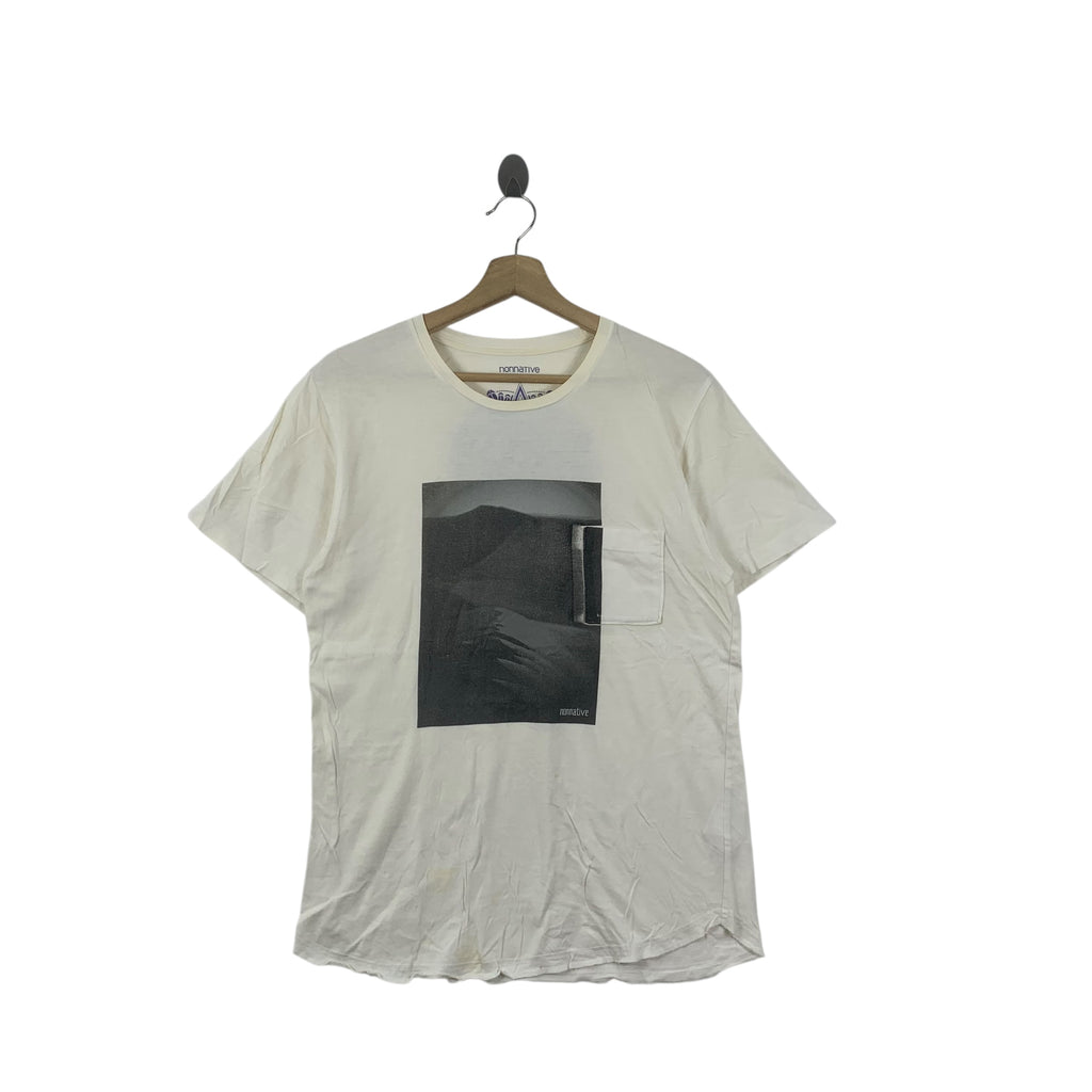 NONNAATIVE DWELLER Monochromatic Landscape Pocket Tee Shirt Top