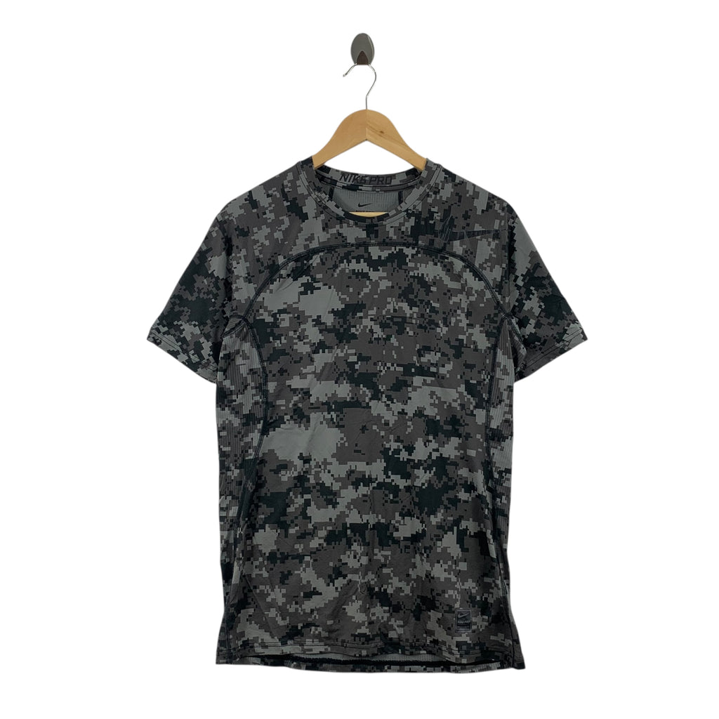 NIKE PRO HYPERCOOL Collection Digital Camo Tee Shirt Top Urban Sportswear