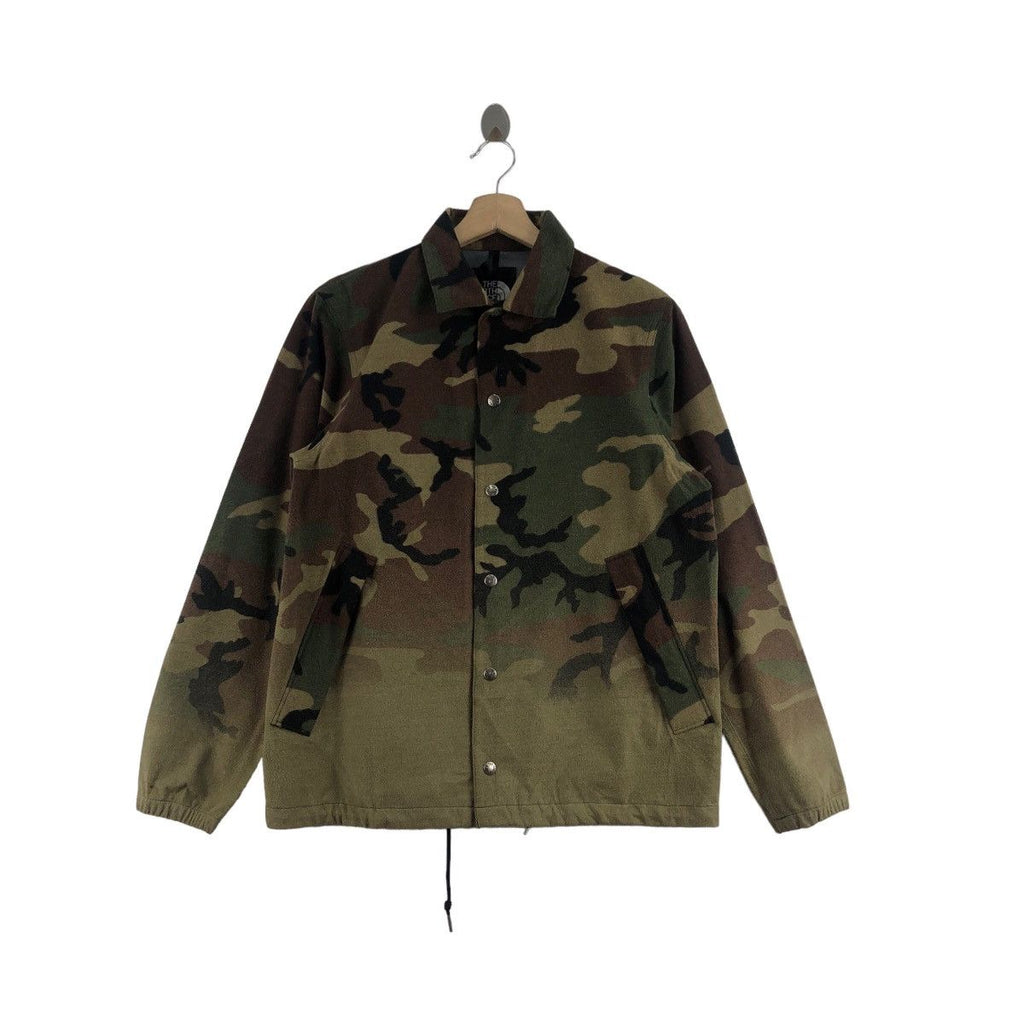 Vintage THE NORTH FACE Camouflage Outdoor Jacket Windbreaker Snap Button