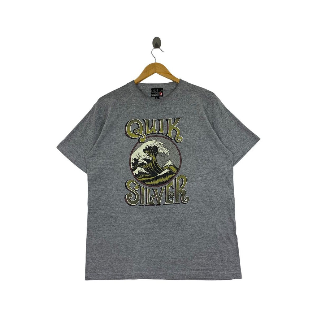 Vintage QUIKSILVER SURF WAVE Iconic Logo Tee Shirt Top Beach Summer